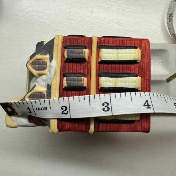 Claire Burke Christmas House Memories Porcelain Scent Burner Cover 1987 Vintage - Picture 4 of 5